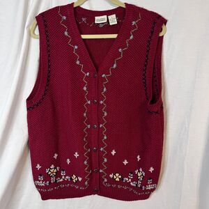 Classic Editions vintage red knit sweater vest embroidered flowers button  Large